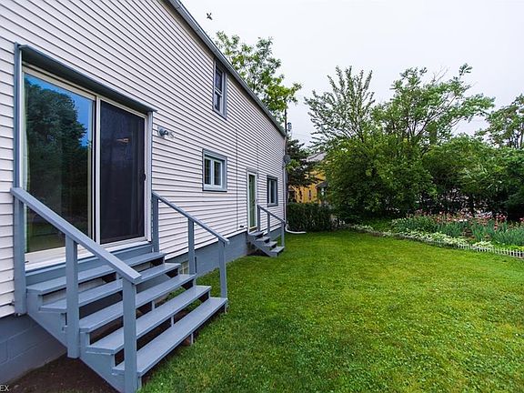 4th image of 12318 Plover St