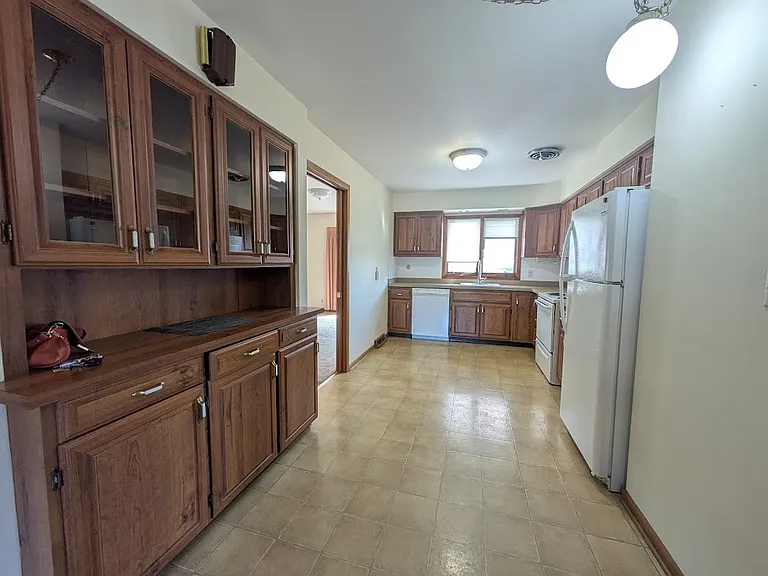 6234 N Canterbury Rd #UPSTAIRS — Photo 20