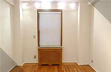 Rented by R New York