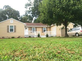 15354 Rollingwood Dr, Carrollton, VA 23314