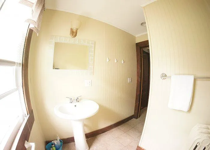 907 Genesee St — Photo 10