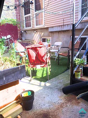 Rented by EXR | media 12