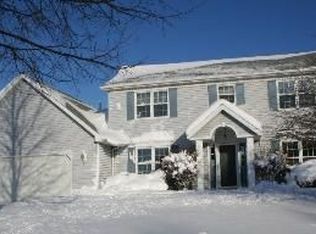 2914 Painted Trail Ct, Green Bay, WI 54313