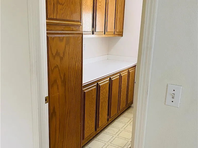 700 Elm St #27 — Photo 12