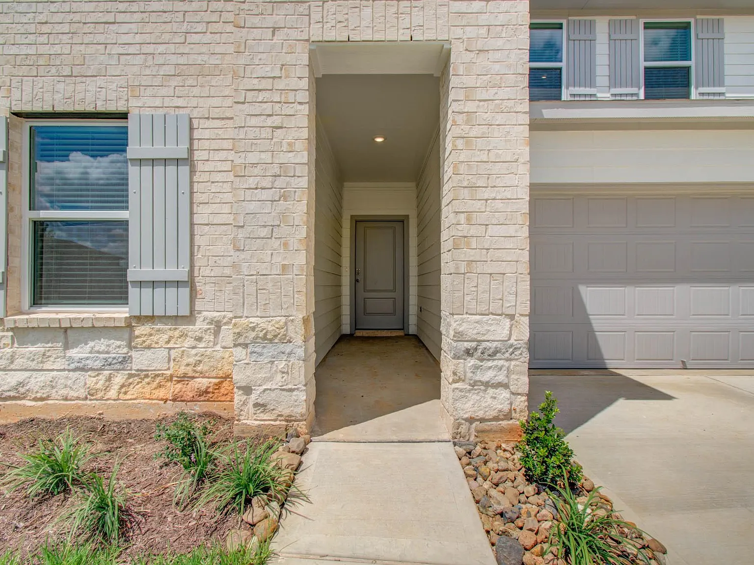 4 bed, 3.0 bath, 2257 sqft, $2,500 — Photo 4