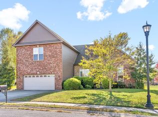 126 Parkland Cir, Clarksville, TN 37043