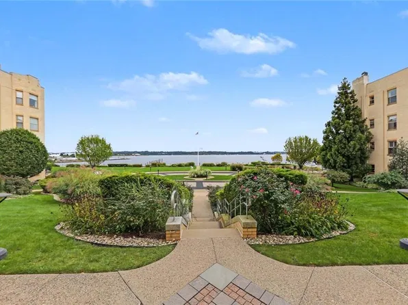 1180 Narragansett Blvd APT F5, Cranston, RI 02905