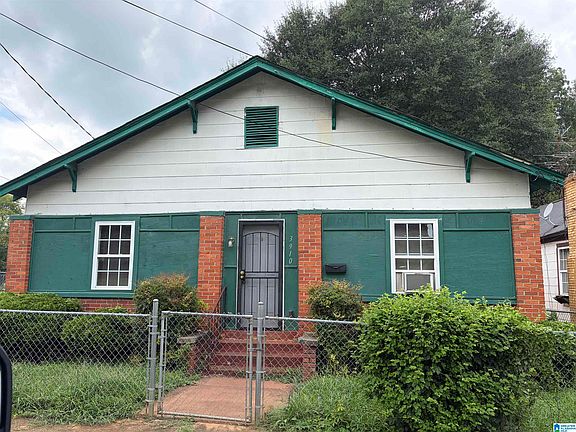 2nd image of 3910 Main St