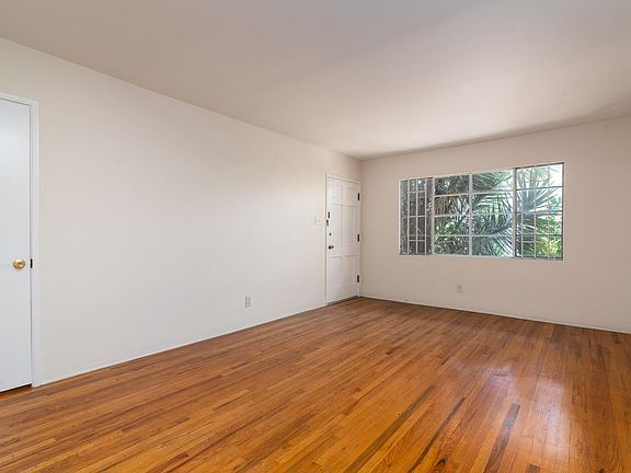 3rd image of 143 N Commonwealth Ave APT 2