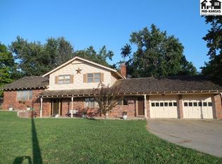 654 N Edgemoor Dr, Buhler, KS 67522