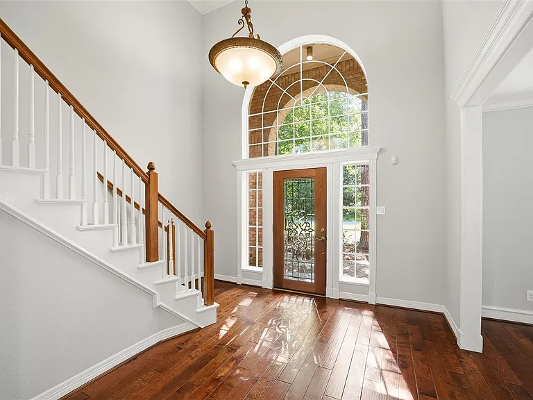 95 Rush Haven Dr — Photo 3
