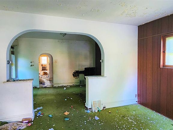 4th image of 2717 Semple Ave