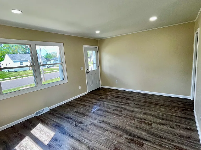 2809 Morton Dr — Photo 3