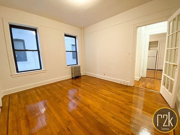 4th image of 45-25 42nd St #1B