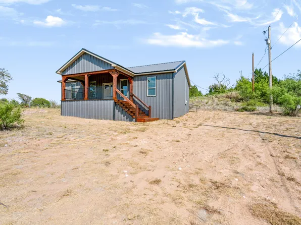 201 Quail Dr, Fritch, TX 79036