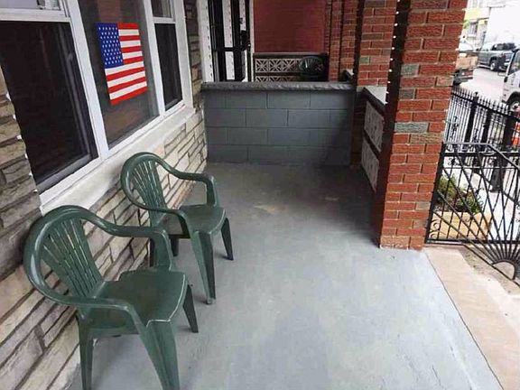 5th image of 10416 126th St