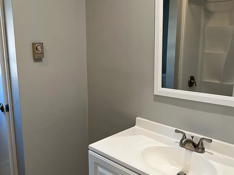 122 E Coover St #B — Photo 9