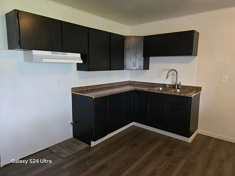 1143 Saint Rose Ln — Photo 7