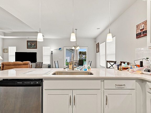 4th image of 1468 Bellaria Way