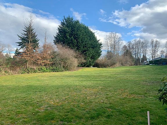 3rd image of 9209 105th Avenue Ct SW