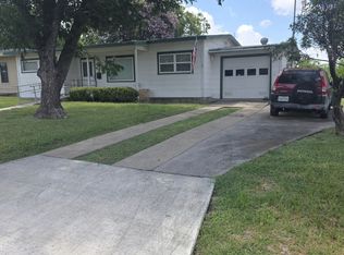 214 Glad Dr, San Antonio, TX 78223