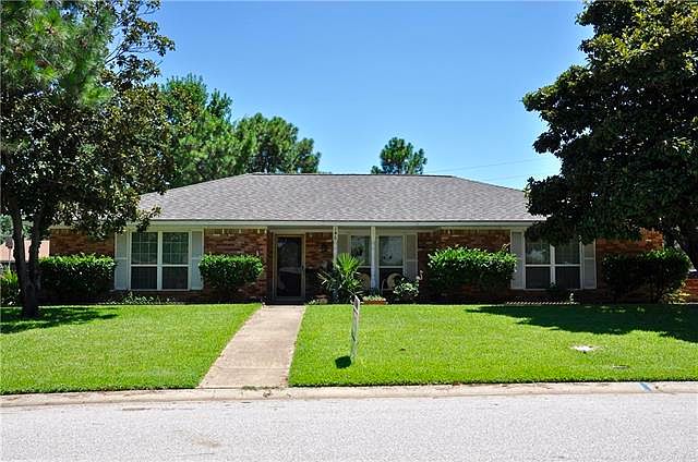 1st image of 146 Village Estates Dr