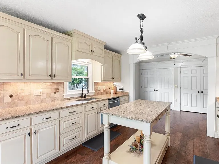 633 Thompson Mill Rd — Photo 16