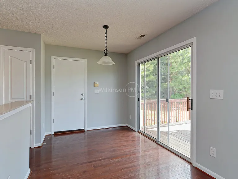 10420 Yellow Rose Ln — Photo 11