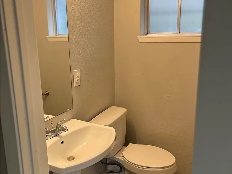 5142 Madden Ln — Photo 11