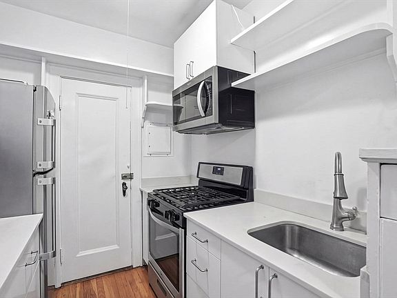 2nd image of 90 Kilsyth Rd APT 32