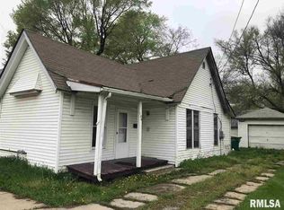 126 W Calhoun St, Macomb, IL 61455