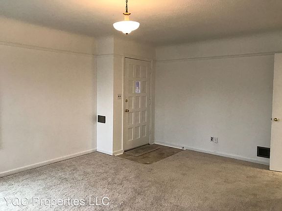 3rd image of 3309 E Evergreen Blvd