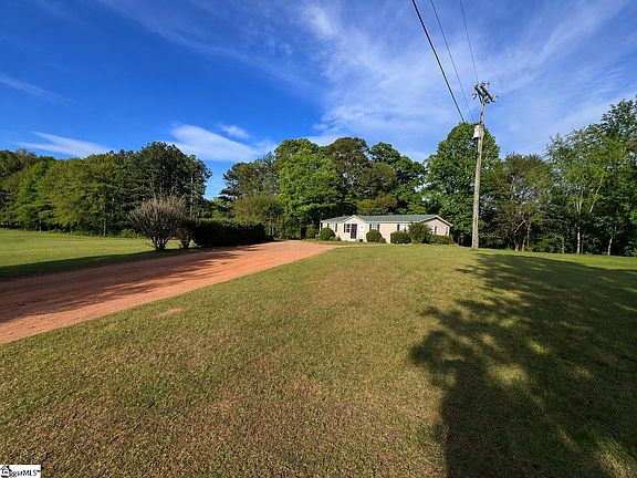 3rd image of 221 Welborn Rd