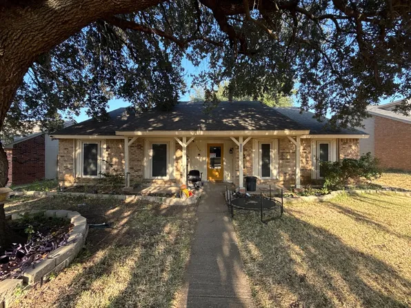 7306 Red Osier Rd, Dallas, TX 75249
