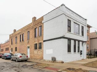 1758 W Wellington Ave, Chicago, IL 60657