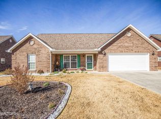 2011 Emma Ln, Maryville, TN 37803