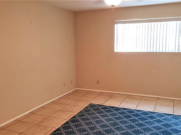 5th image of 2201 W Corrine Dr