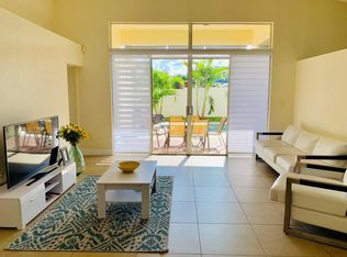 1270 S 13th Ave, Hollywood, FL 33019