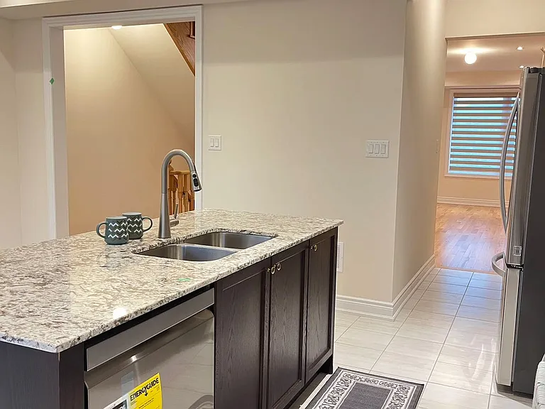 251 Tennant Cir — Photo 6
