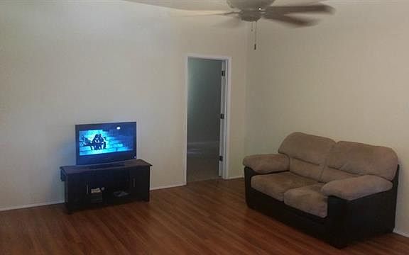 5th image of 9819 Woodway Dr
