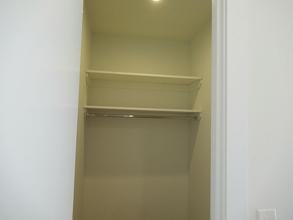 4th image of 1051 Bergen St #2