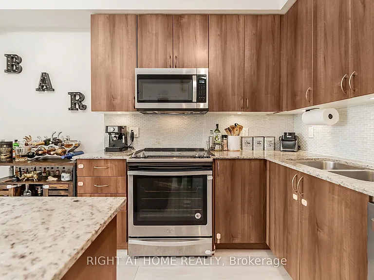 4655 Glen Erin Dr #206 — Photo 27