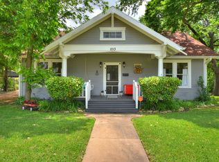 1013 W 7th St, Taylor, TX 76574