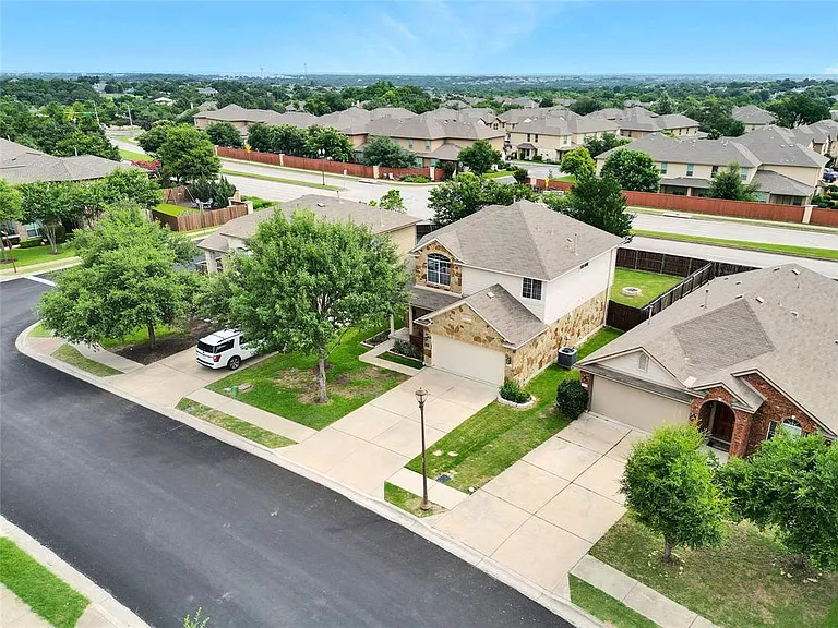 11129 Persimmon Gap Dr — Photo 40