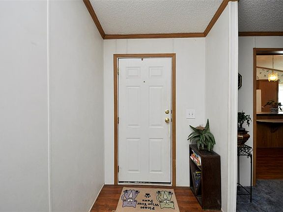 3rd image of 19412 Forest Lane Cir