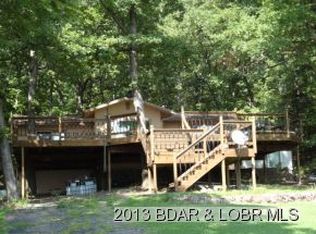 1828 Great Lake View Dr, Gravois Mills, MO 65037