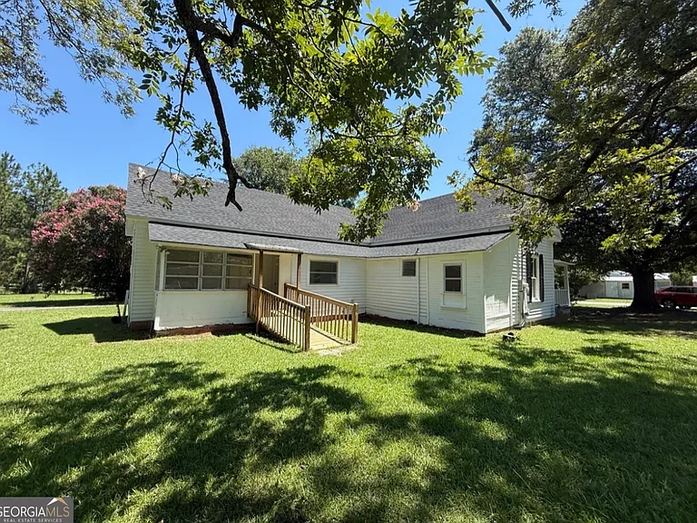 604 Shy St — Photo 9