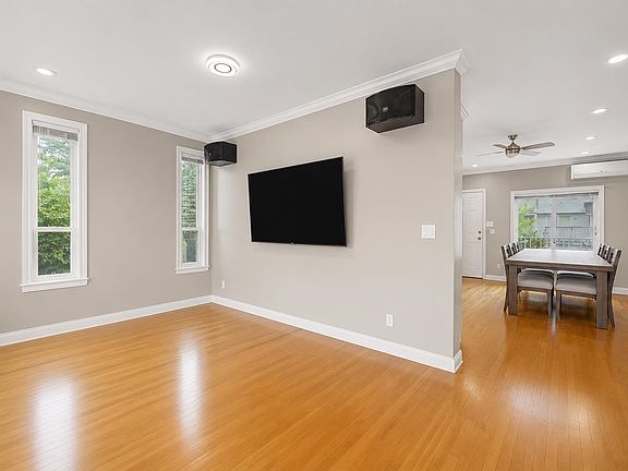 5th image of 4694 Northview Ct