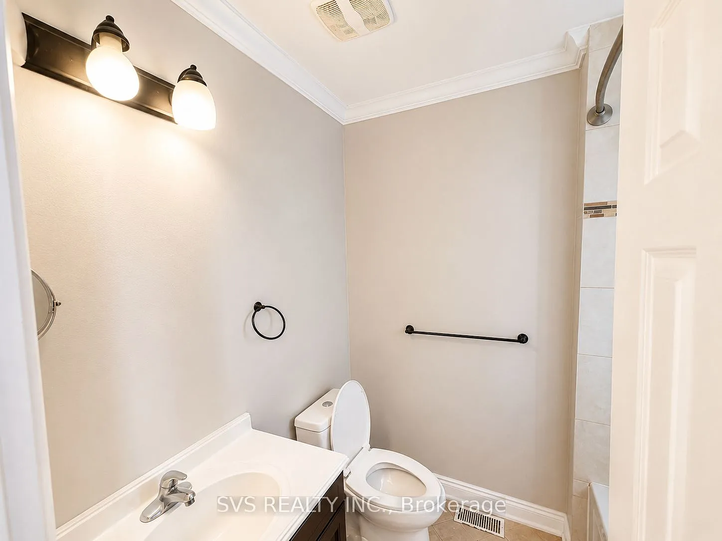 2 bed, $2,200 — Photo 4