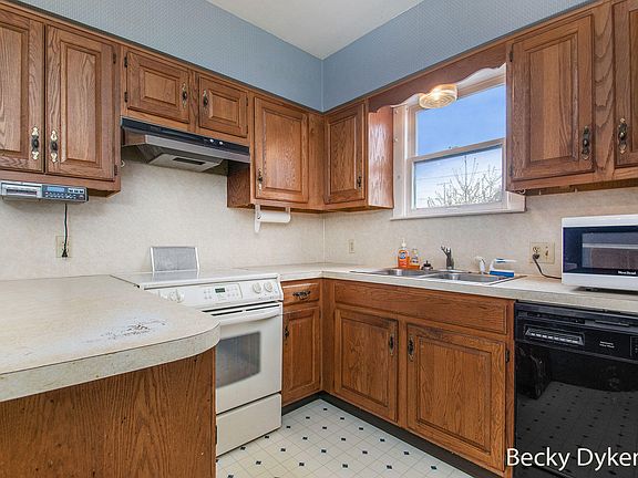 5th image of 2052 Martindale Ave SW